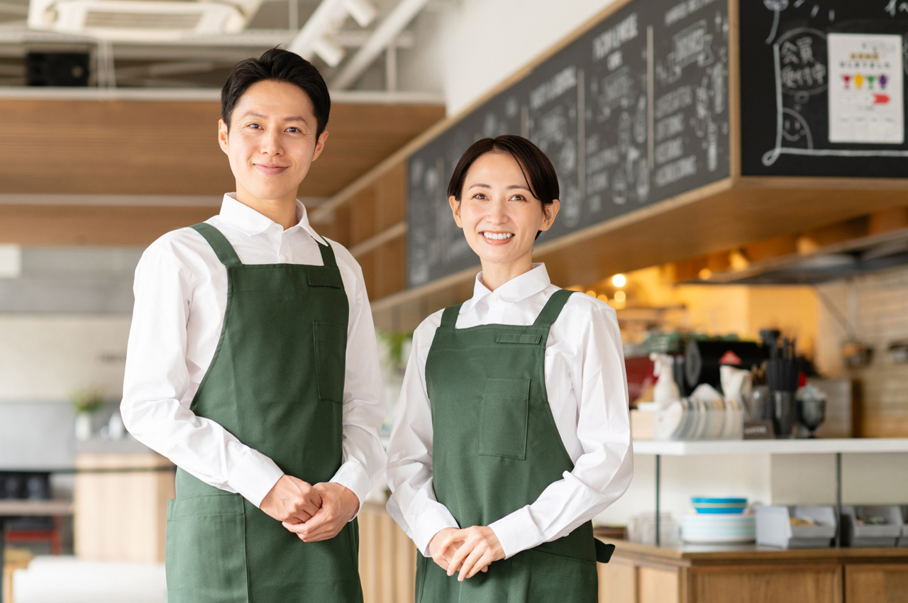 店舗スタッフ